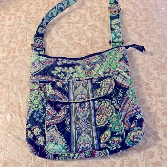 Vera Bradley ‘Rhapsody’ Crossbody Handbag Zipper Closure Gorgeous - Picture 4 of 6